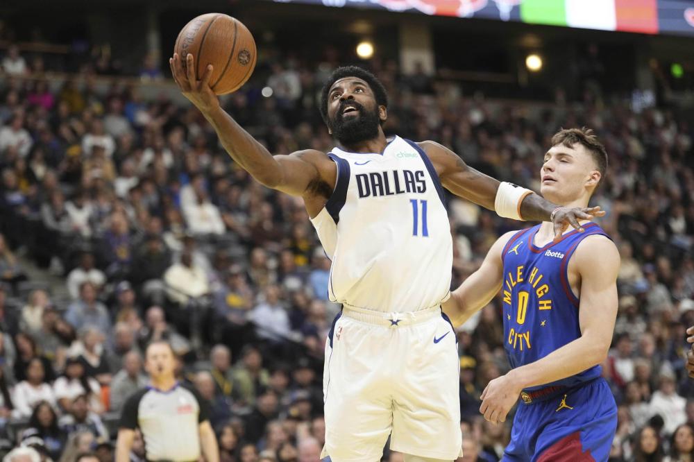 场球员亚历 场球员亚历