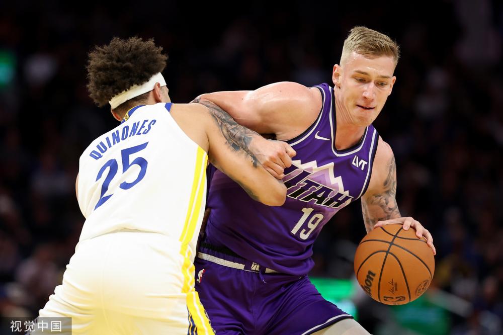 足球世界中 足球世界中