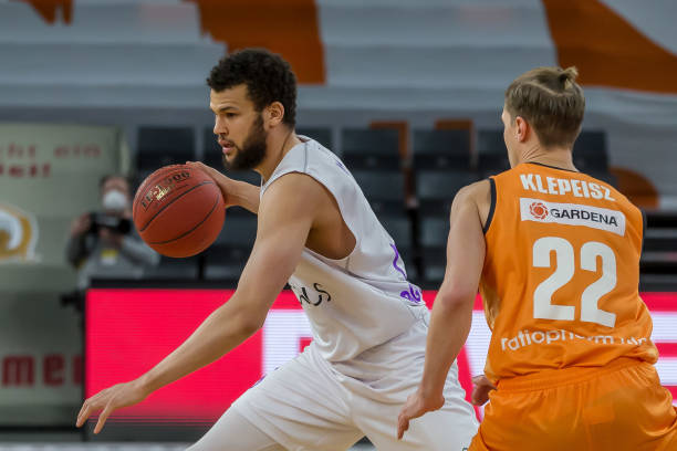 费萨的职业 费萨的职业